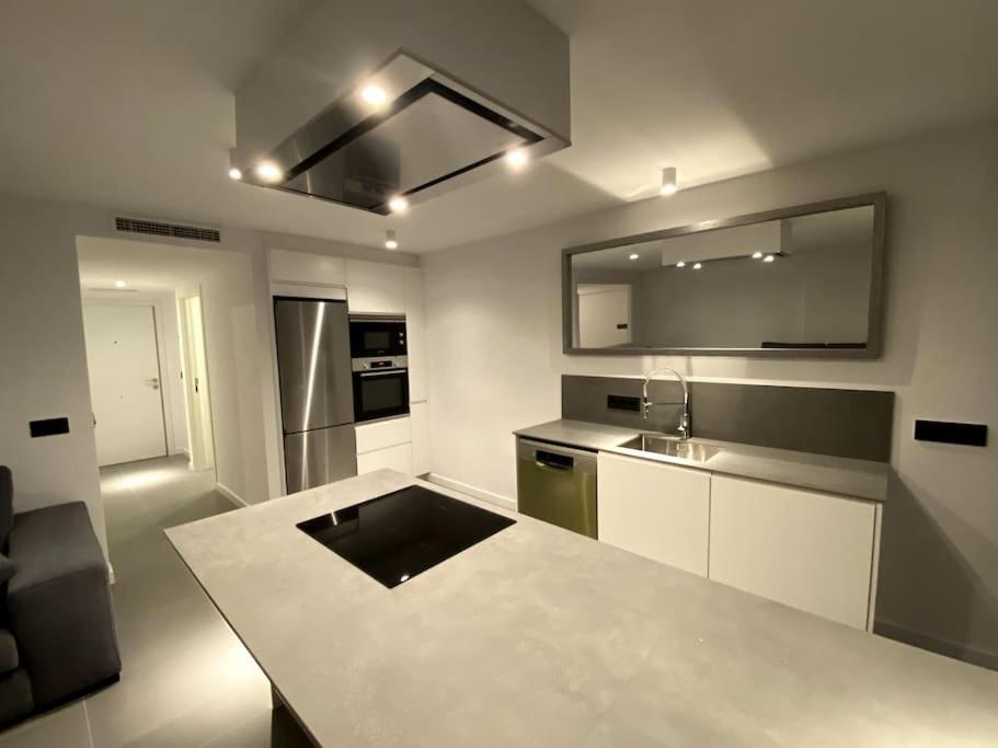 Estupendo Apartamento En Planta 23 Primera Linea Benidorm Luaran gambar