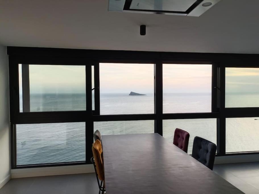 Estupendo Apartamento En Planta 23 Primera Linea Benidorm Luaran gambar